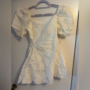 BRAILEY MINI DRESS - PUFF SLEEVE FIT AND FLARE DRESS IN WHITE